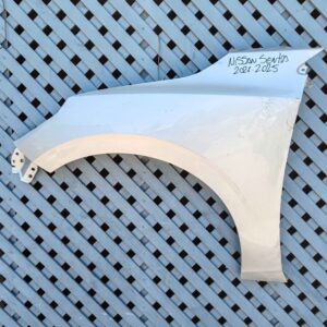 Tapabarro izquierdo Nissan Sentra 2021 - 2025