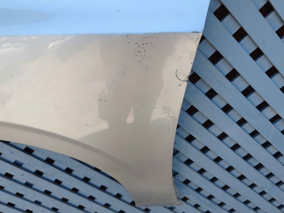 Tapabarro izquierdo Nissan Sentra 2021 - 2025 - Imagen 4