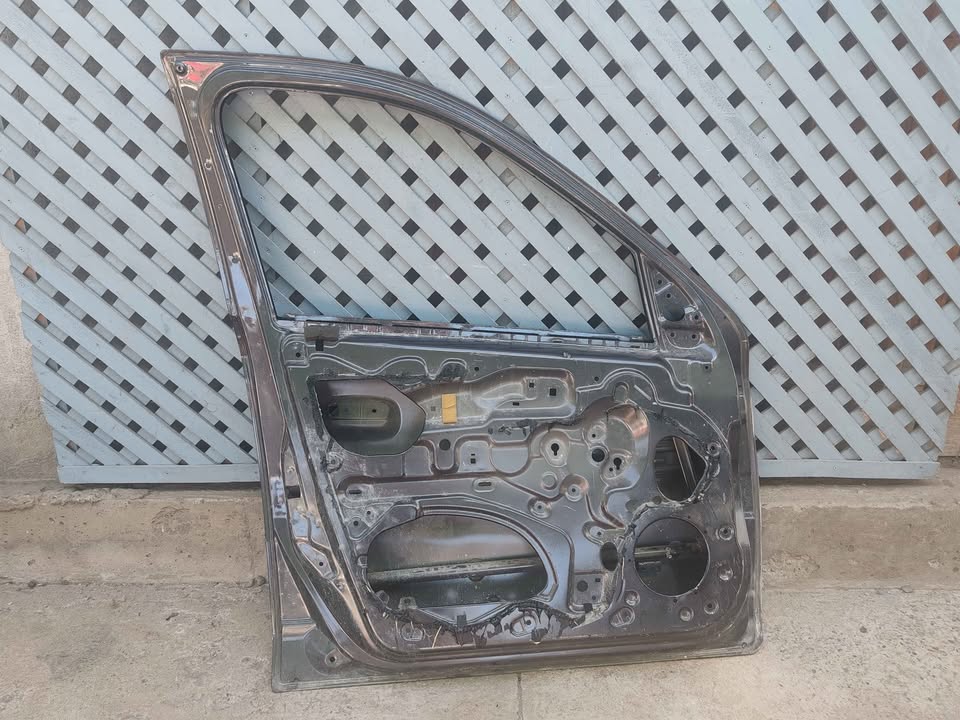 Puerta delantera izquierda Suzuki Alto k10 2014 - 2019 - Imagen 8