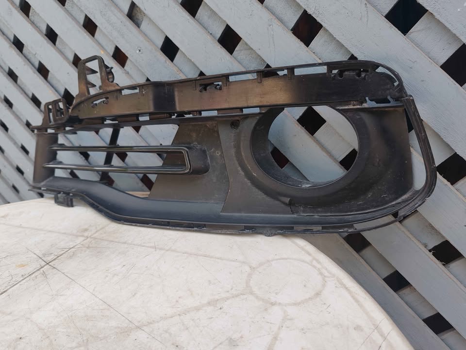 Tapa de neblinero derecha BMW F30 2015 - 2016 - Imagen 3