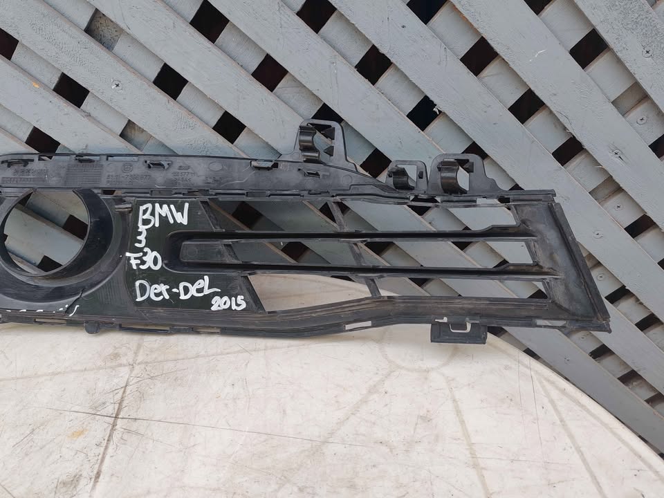 Tapa de neblinero derecha BMW F30 2015 - 2016 - Imagen 4