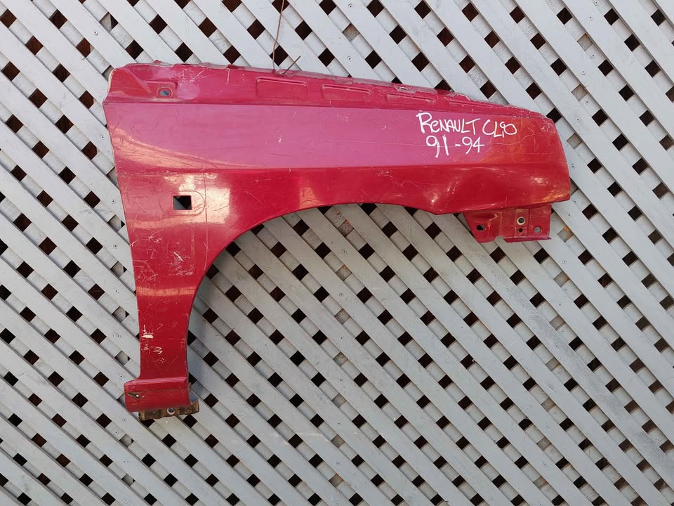 Tapabarro derecho Renault Clio 1991 - 1994