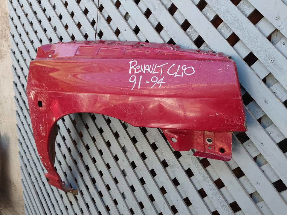 Tapabarro derecho Renault Clio 1991 - 1994 - Imagen 4