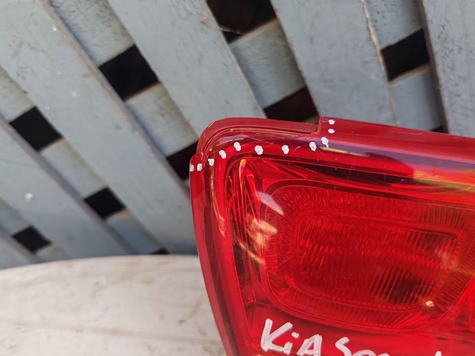 Foco trasero derecho de portalón Kia Sorento 2015 - 2018 - Imagen 6