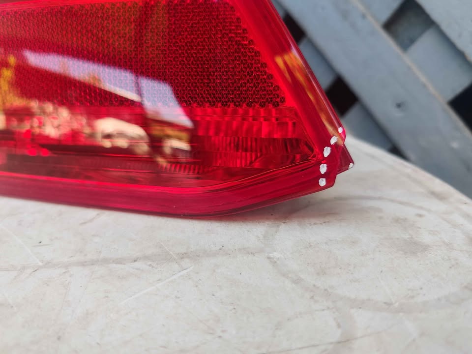 Foco trasero izquierdo Peugeot 301 2013 - 2017 - Imagen 4