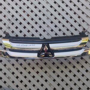 Máscara Mitsubishi Outlander 2016 - 2019