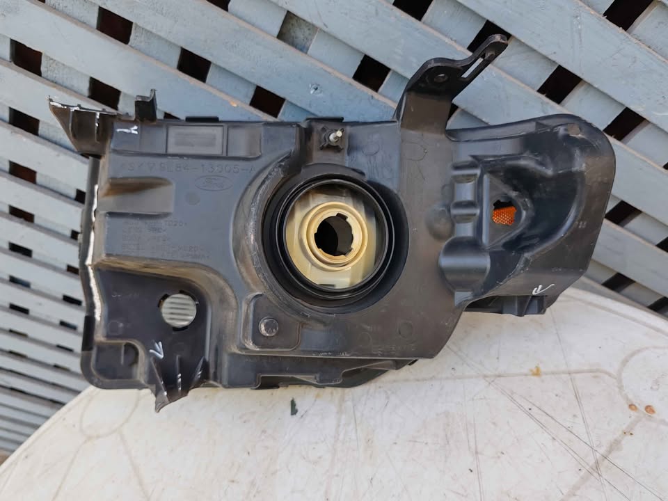 Óptico derecho Ford Escape 2008 - 2012 - Imagen 7