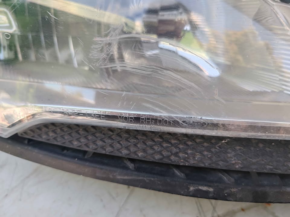 Óptico derecho Ford Escape 2013 - 2016 - Imagen 4