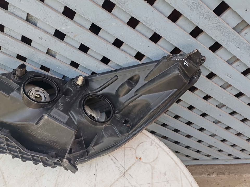 Óptico derecho Ford Escape 2013 - 2016 - Imagen 6