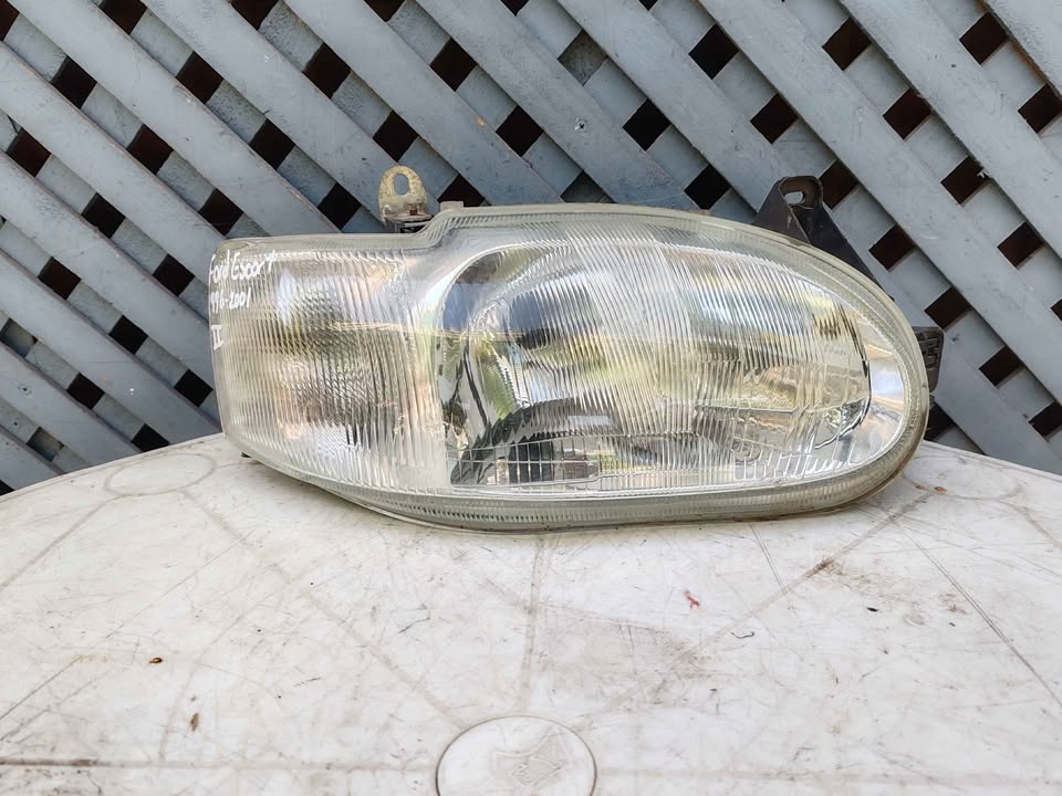 Óptico derecho Ford Euro Escort 1995 - 2000 (ll)