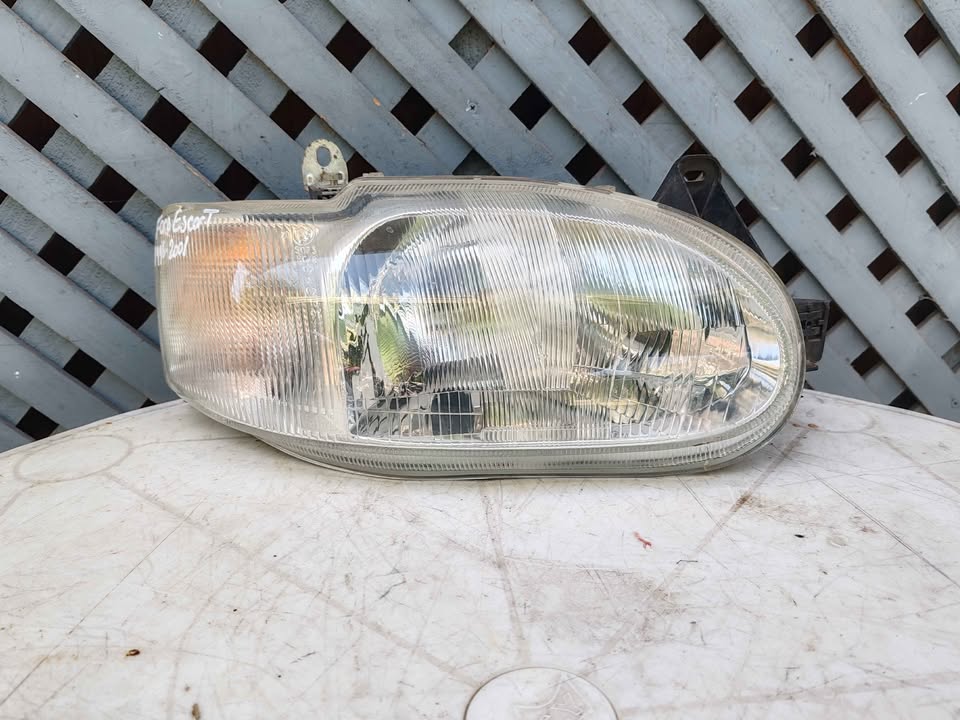 Óptico derecho Ford Euro Escort 1996 - 2001 (I)