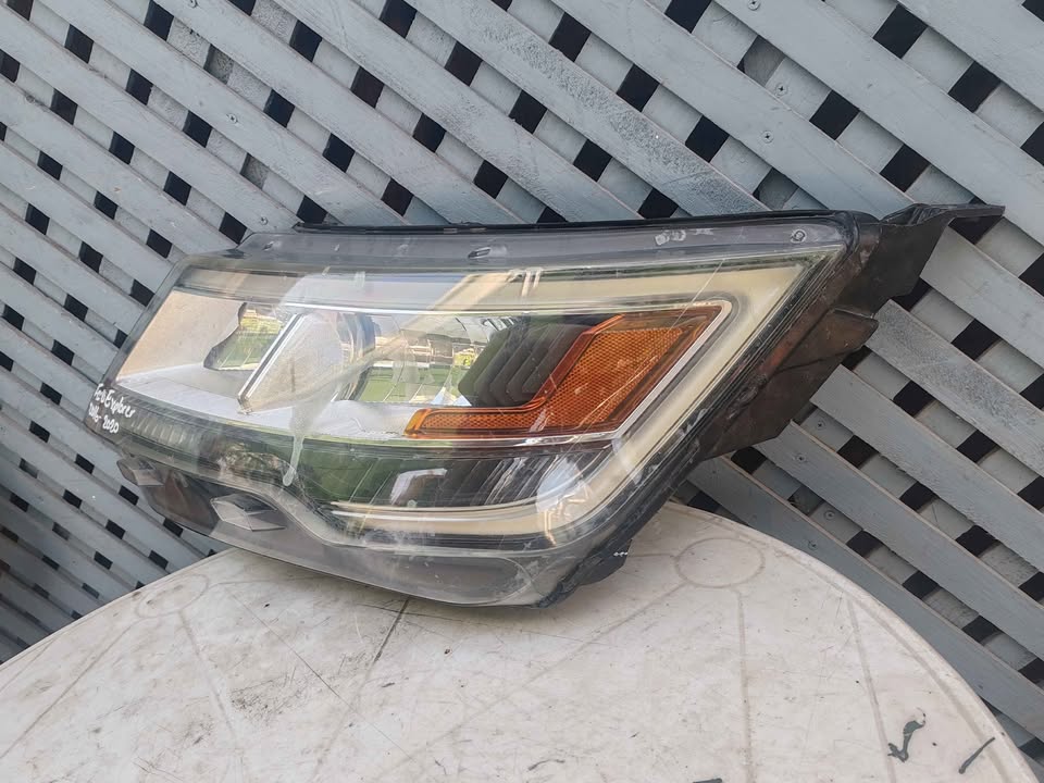 Óptico derecho Ford Explorer 2016 - 2020 - Imagen 2