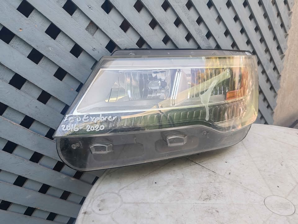 Óptico derecho Ford Explorer 2016 - 2020 - Imagen 3