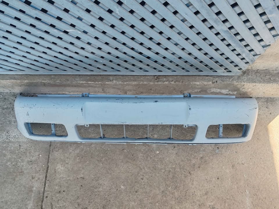 Parachoque Volkswagen Polo Classic 1998 - 2002 - Imagen 2