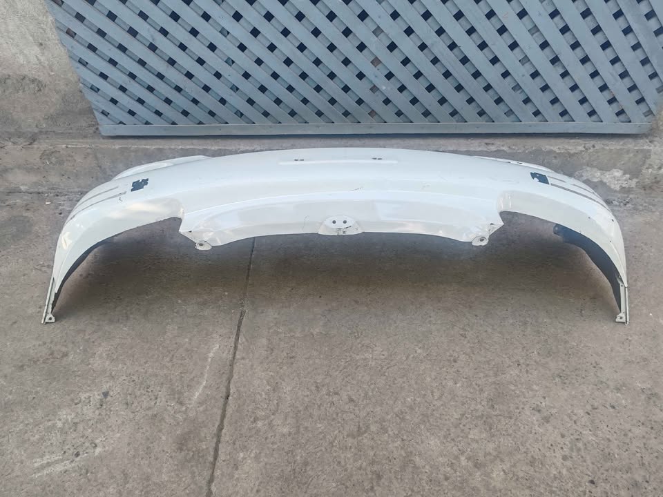 Parachoque delantero Hyundai Accent 1998 - 1999 - Imagen 5