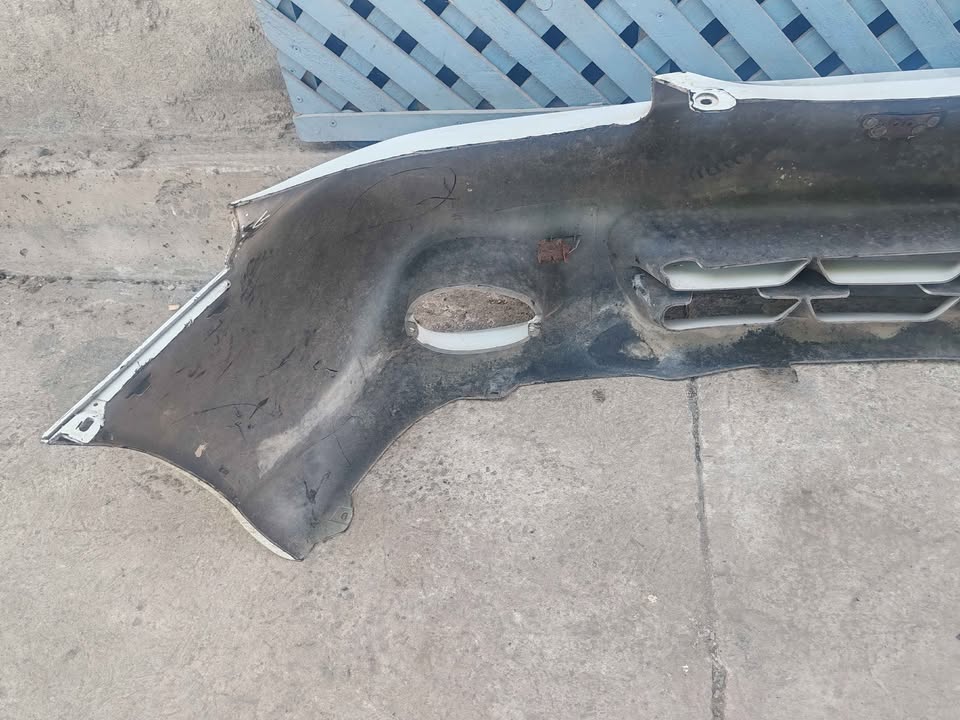 Parachoque delantero Hyundai Accent 1998 - 1999 - Imagen 7