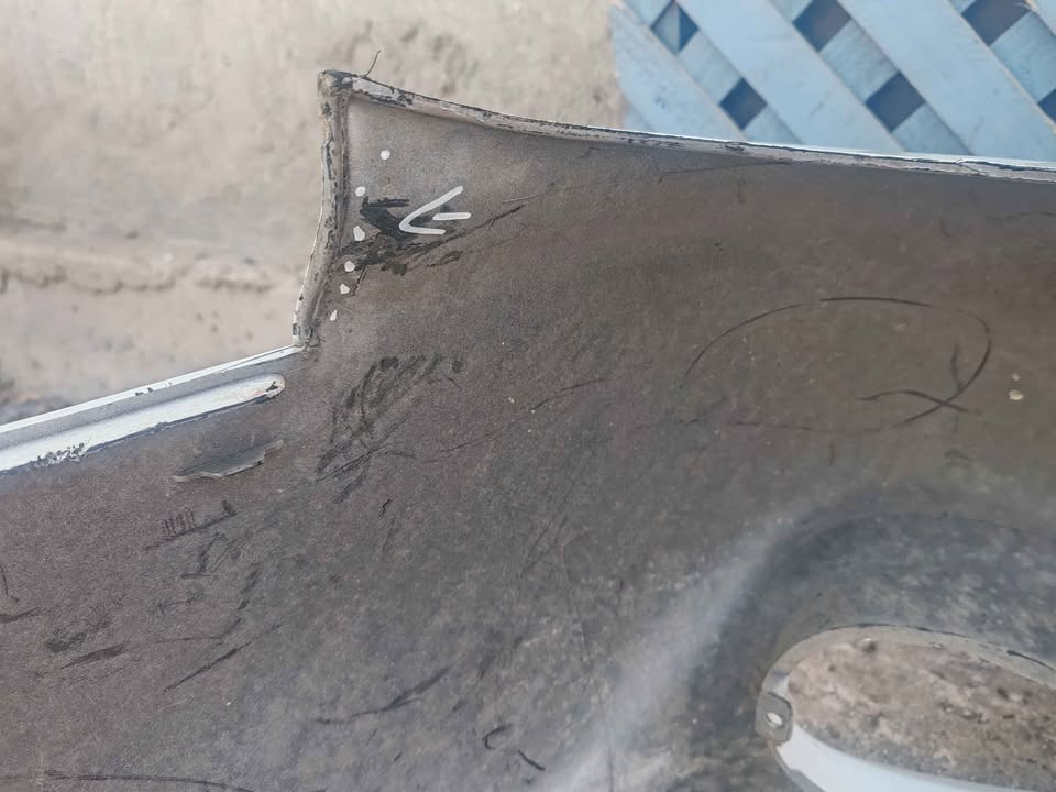 Parachoque delantero Hyundai Accent 1998 - 1999 - Imagen 8