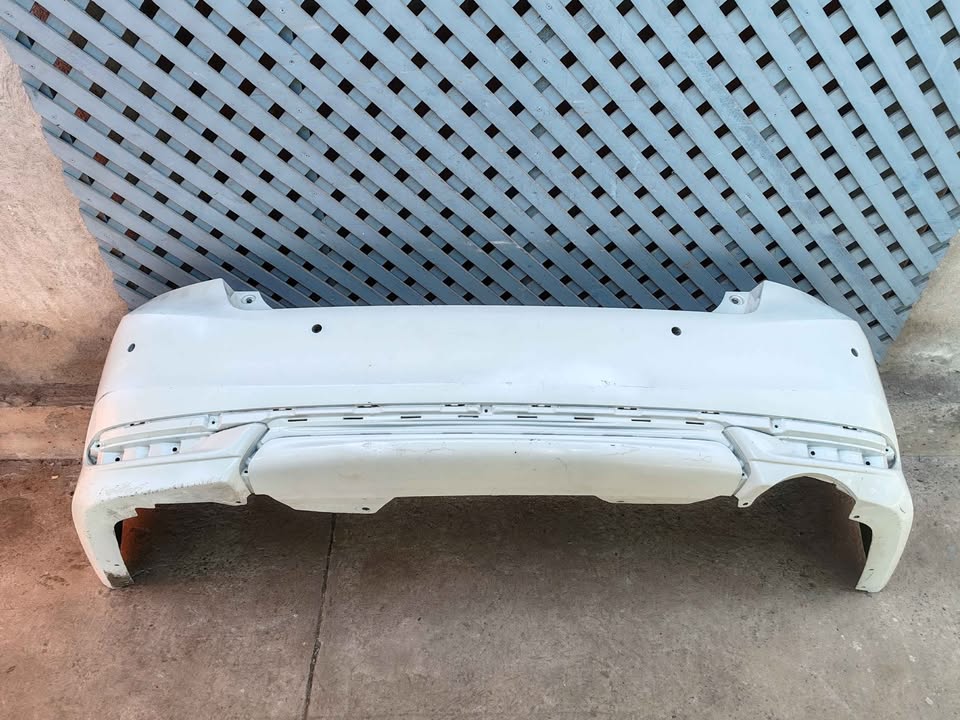 Parachoque trasero Honda Accord 2016 - 2018