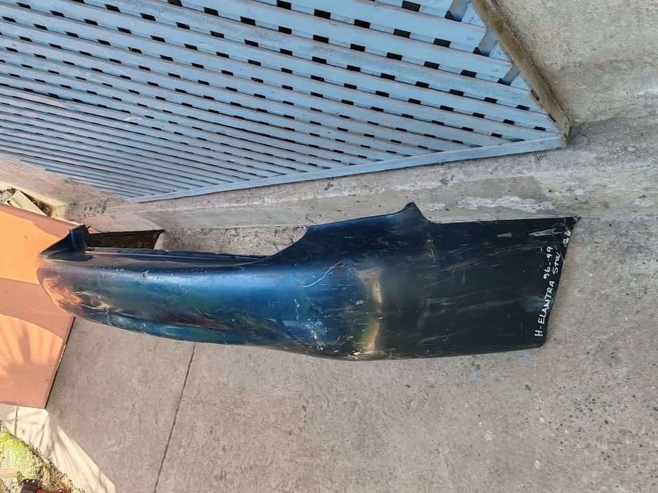 Parachoque trasero Hyundai Elantra stw 1996 - 1999 (ll) - Imagen 3