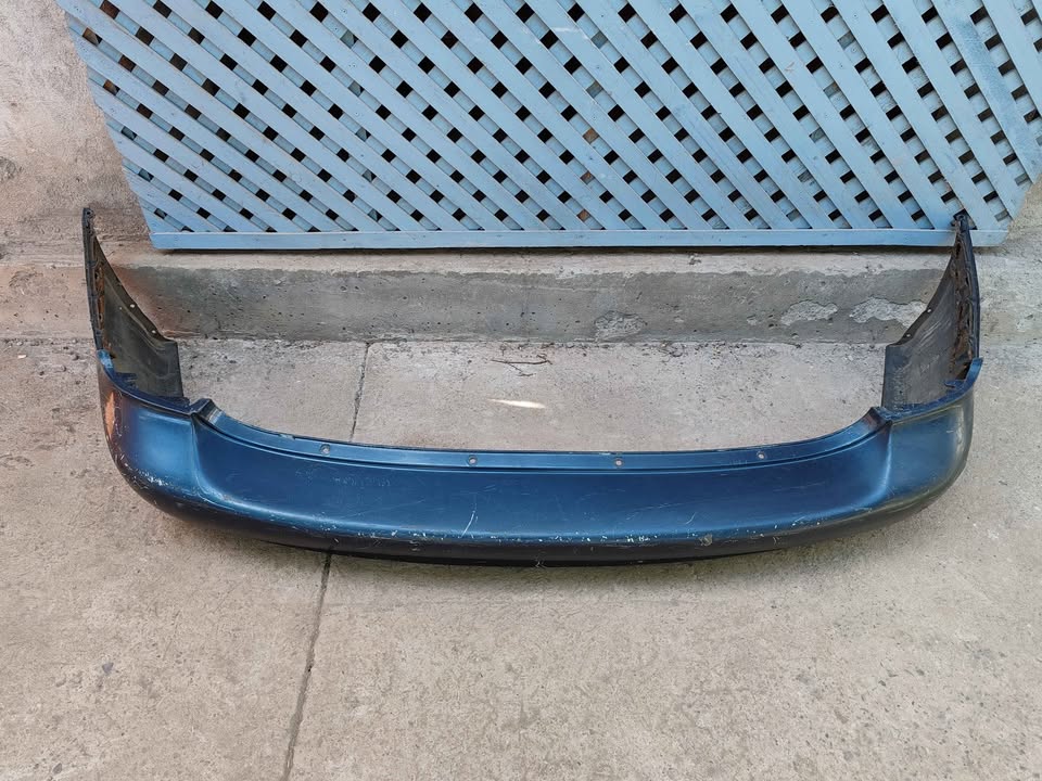 Parachoque trasero Hyundai Elantra stw 1996 - 1999 (ll) - Imagen 4