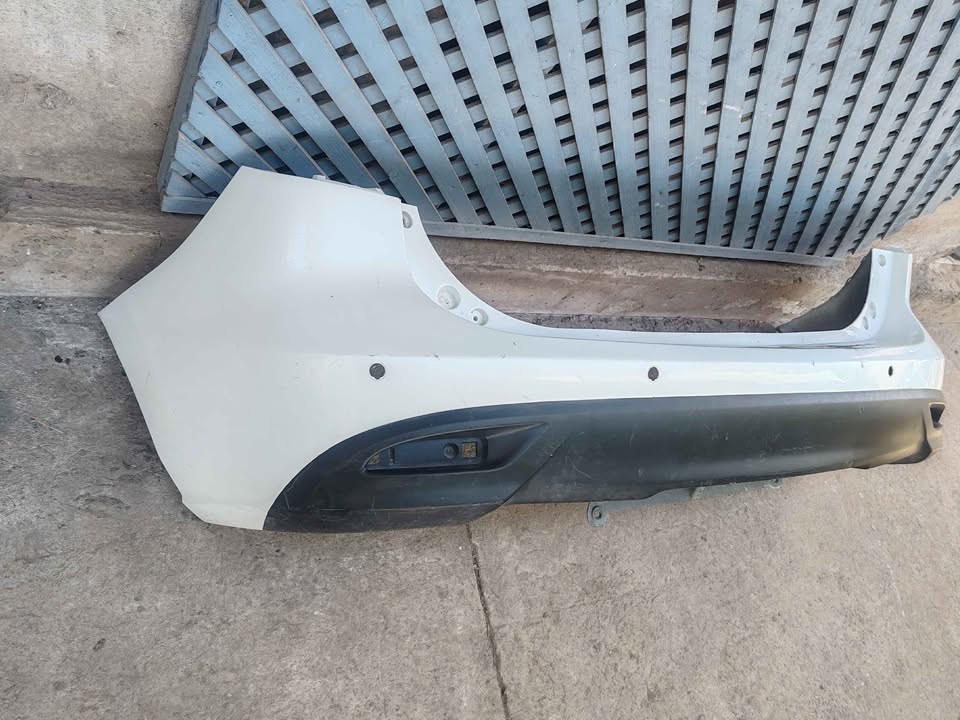 Parachoque trasero Mazda 5 2011 - 2019 - Imagen 4