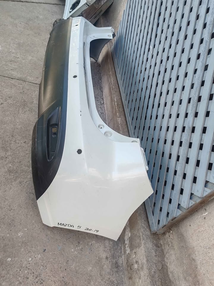 Parachoque trasero Mazda 5 2011 - 2019 - Imagen 5