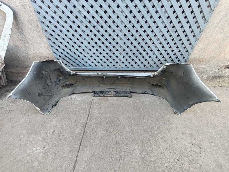 Parachoque trasero Mazda 5 2011 - 2019 - Imagen 8