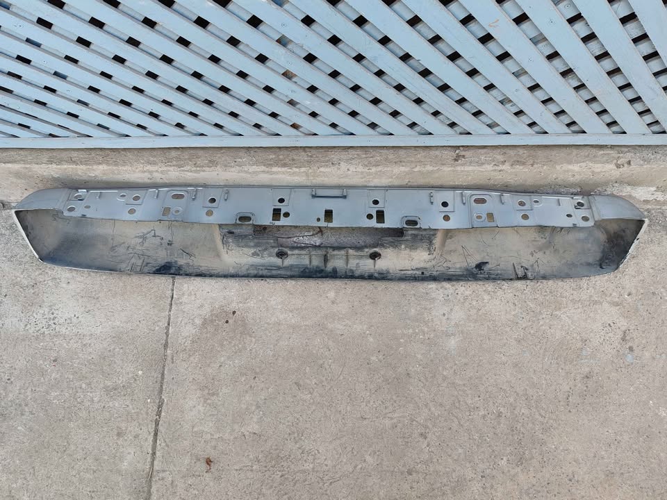 Parachoque trasero Mazda BT50 2010 - 2014 - Imagen 5