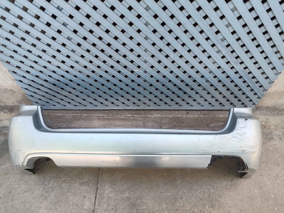 Parachoque trasero Subaru Legacy STW 2004 - 2009