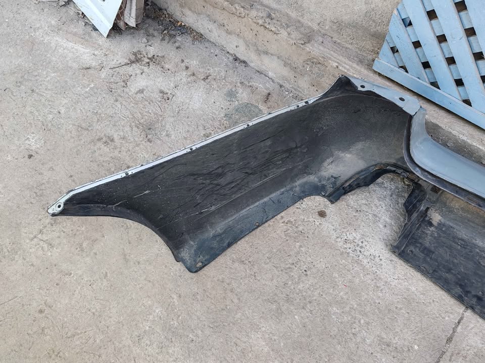 Parachoque trasero Subaru Legacy STW 2004 - 2009 - Imagen 8