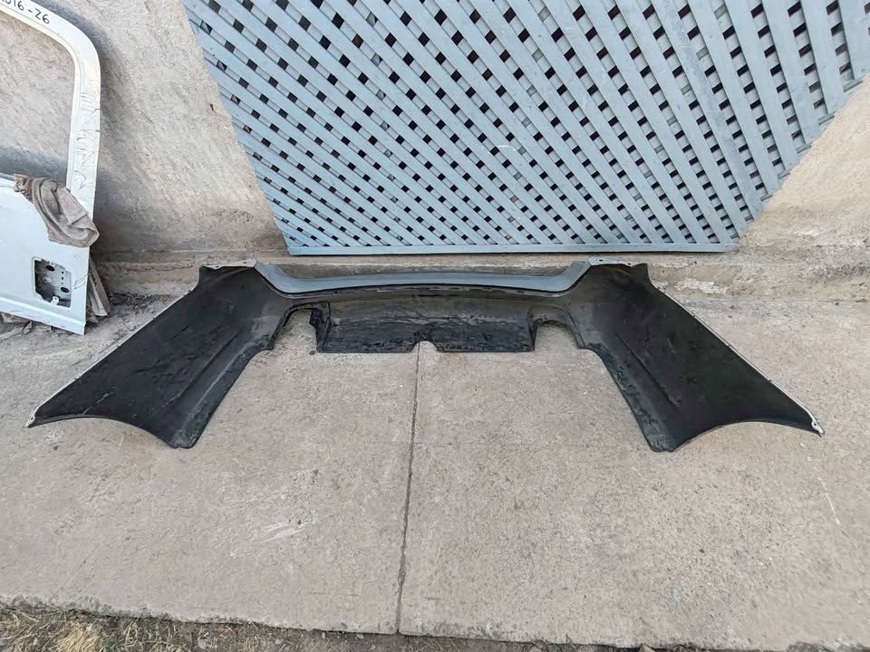 Parachoque trasero Subaru Legacy STW 2004 - 2009 - Imagen 9