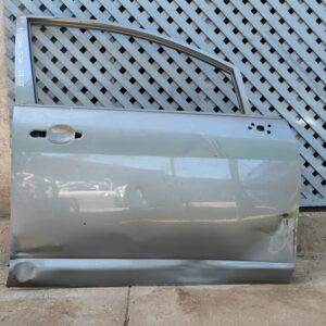 Puerta delantera derecha Nissan Tiida 2007 - 2015