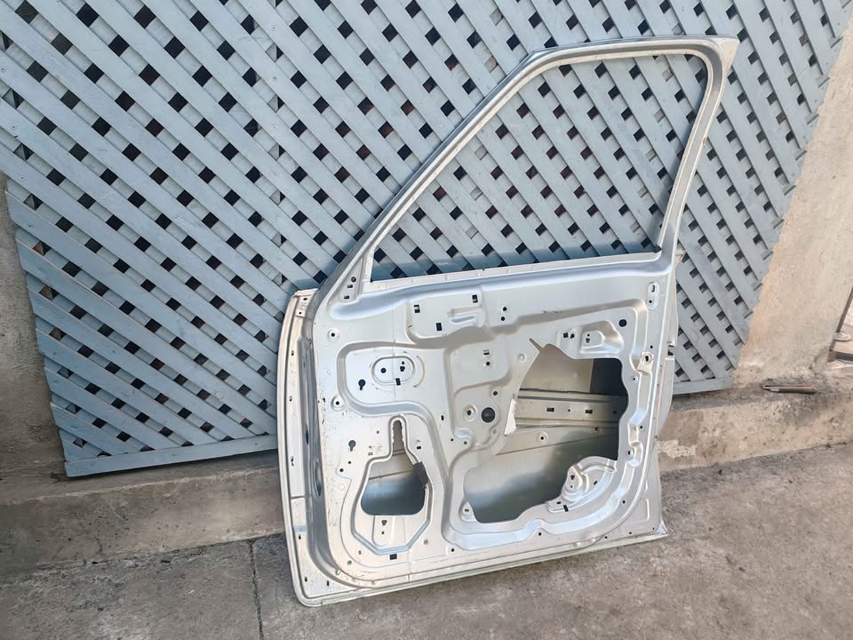 Puerta delantera derecha citroen C4 Grand Picasso 2007 - 2012 - Imagen 6