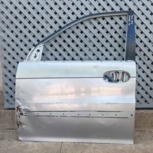 Puerta delantera izquierda Kia Carnival 2002 - 2006