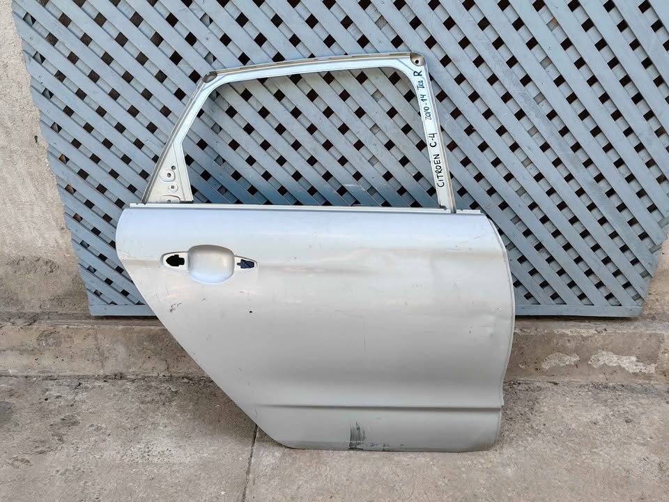 Puerta trasera derecha Citroen C4 2010 - 2014