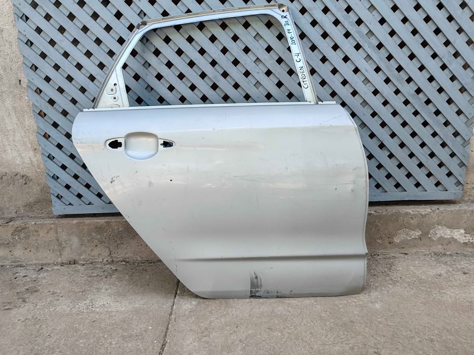 Puerta trasera derecha Citroen C4 2010 - 2014 - Imagen 2