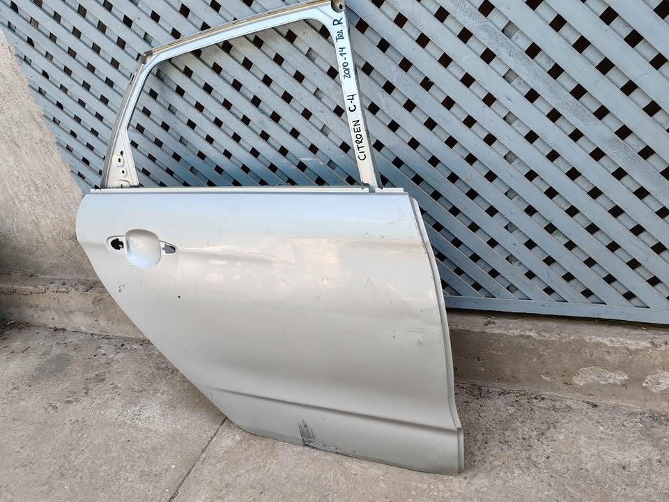 Puerta trasera derecha Citroen C4 2010 - 2014 - Imagen 4