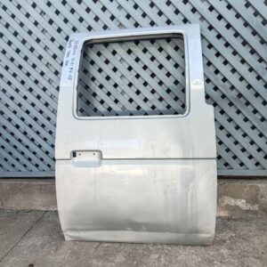 Puerta trasera derecha Nissan D21 1994 - 2007