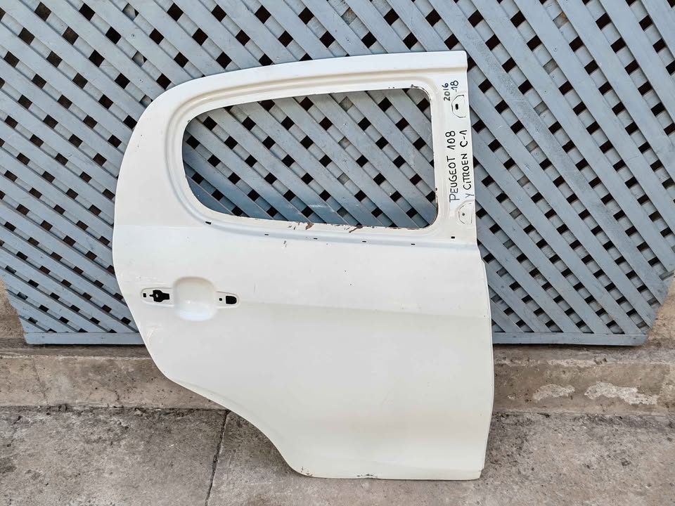 Puerta trasera derecha Peugeot 108 2016 - 2018 - Imagen 2