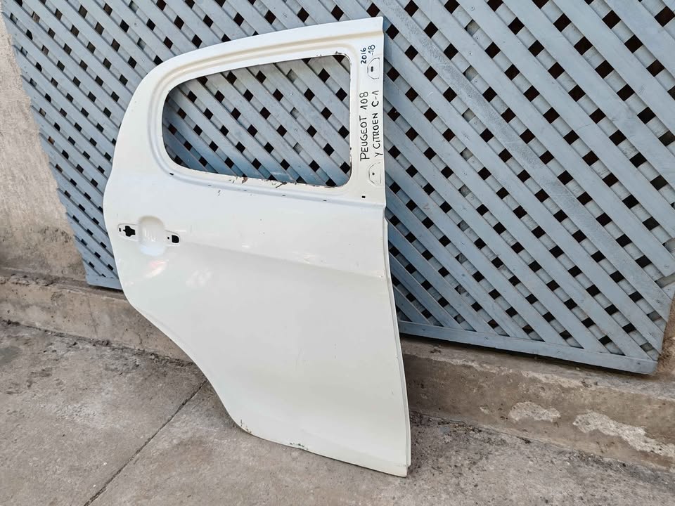 Puerta trasera derecha Peugeot 108 2016 - 2018 - Imagen 4