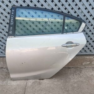Puerta trasera izquierda Kia Cerato 2014 - 2018
