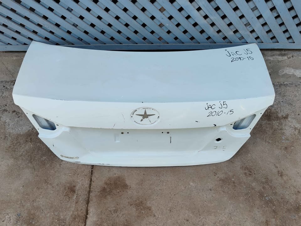 Tapa maleta JAC J5 2010 - 2015 - Imagen 2