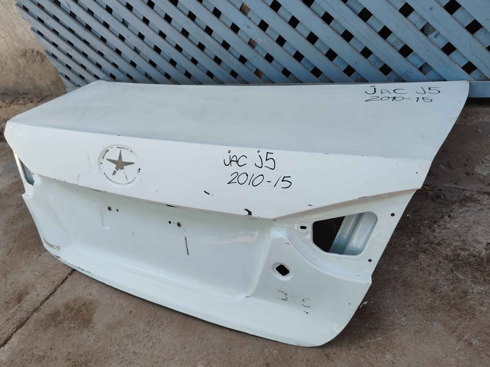 Tapa maleta JAC J5 2010 - 2015 - Imagen 4