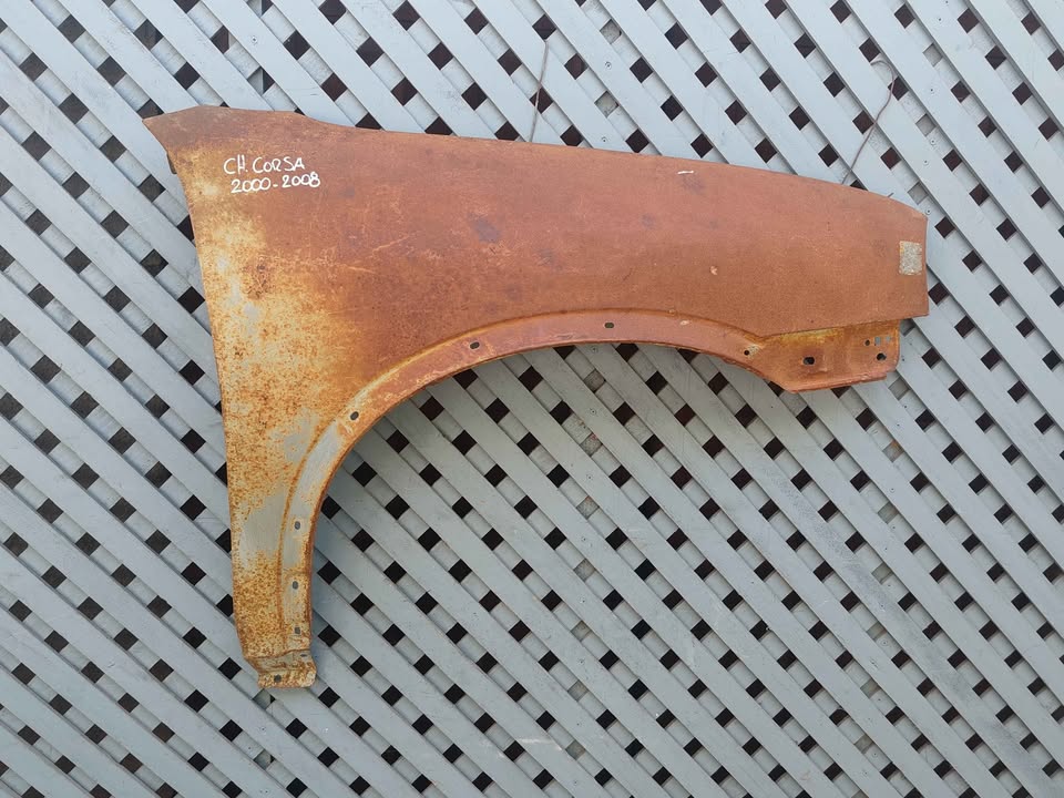 Tapabarro derecho Chevrolet Corsa ll 2000 - 2008