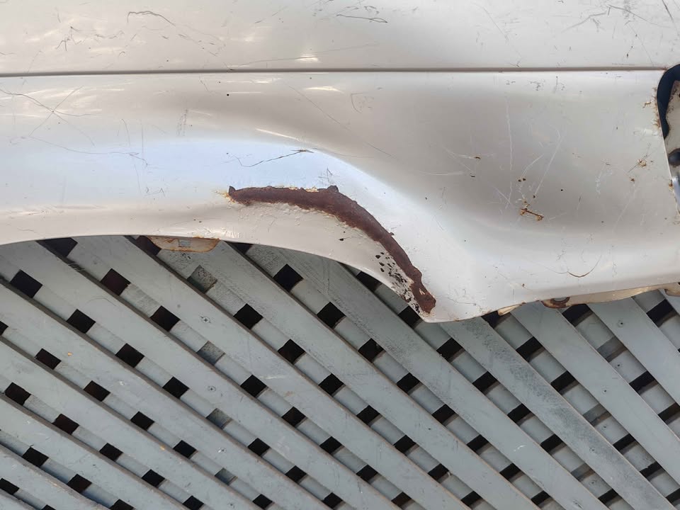 Tapabarro derecho Hyundai Santamo 1998 - 2004 - Imagen 4