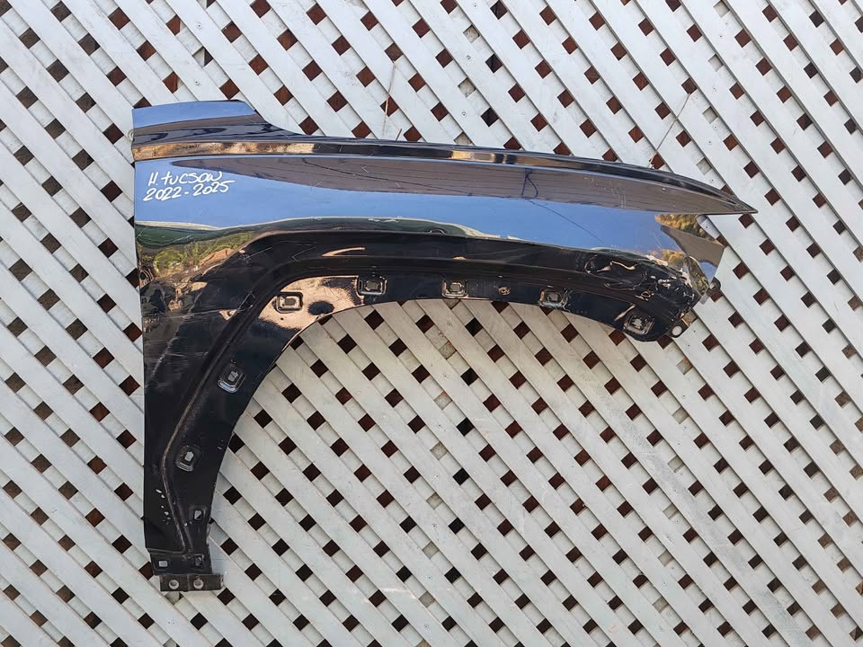 Tapabarro derecho Hyundai Tucson 2022 - 2025