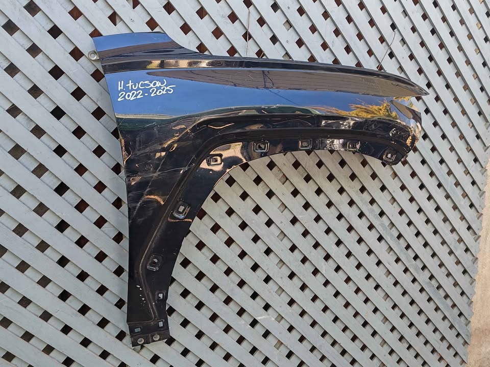 Tapabarro derecho Hyundai Tucson 2022 - 2025 - Imagen 3