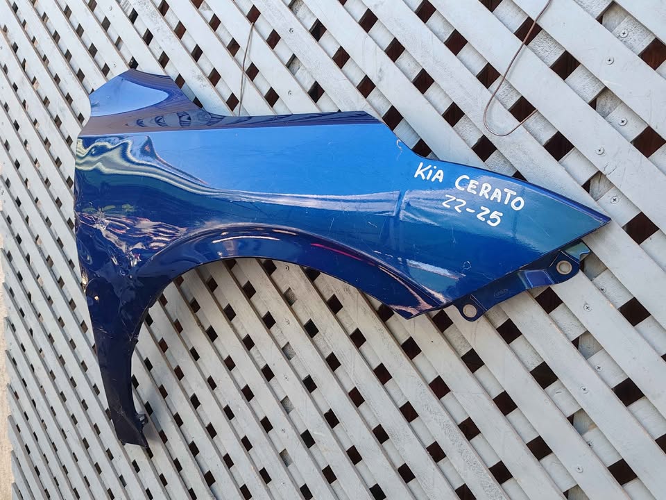 Tapabarro derecho Kia Cerato 2019 - 2024 - Imagen 5