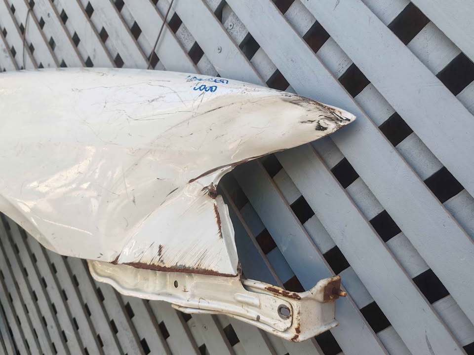 Tapabarro derecho Nissan Primera 1996 - 1999 - Imagen 5