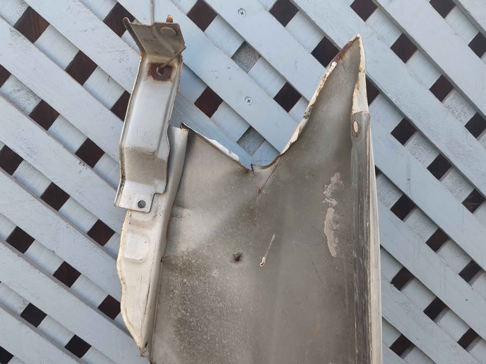 Tapabarro derecho Nissan Primera 1996 - 1999 - Imagen 6